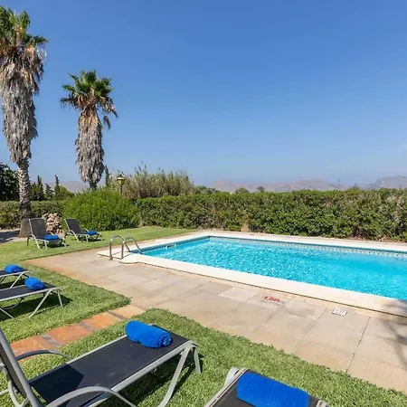 Isabel Mallorca Villa Pollenca